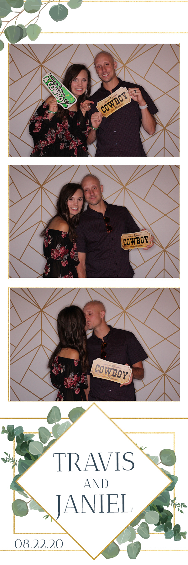 Jacquie & Dennis’ Wedding | View more photos from the event at gallery.photoboothbillings.com/u/PhotoBoothBillings/Jacquie-Dennis’-Wedding-0